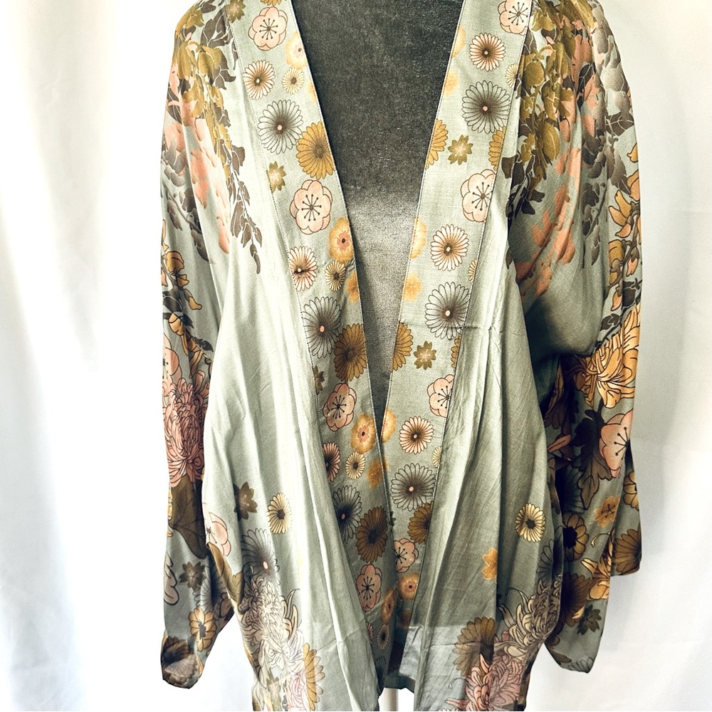 Powder Kimono. New without tags.